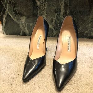 Manolo Blahnik stilettos in black veal with box